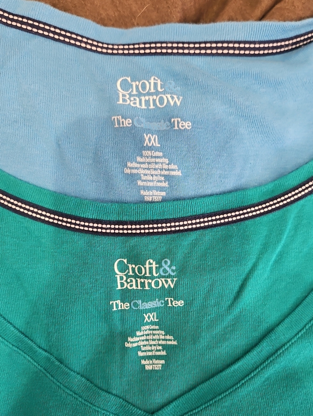 croft & barrow Green and Light Blue V-Neck Tee Set